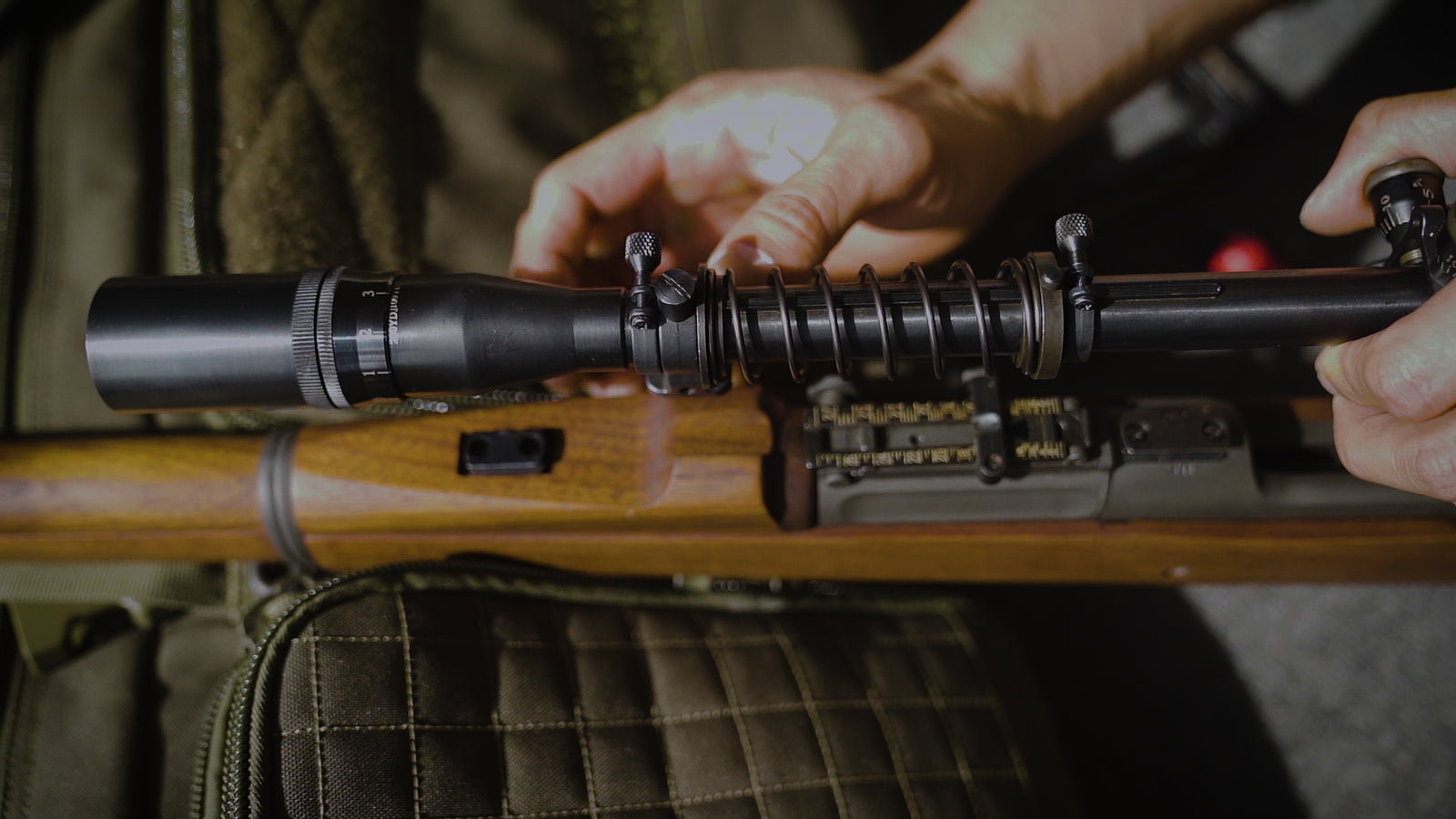 the spring on the 8x usmc scope
