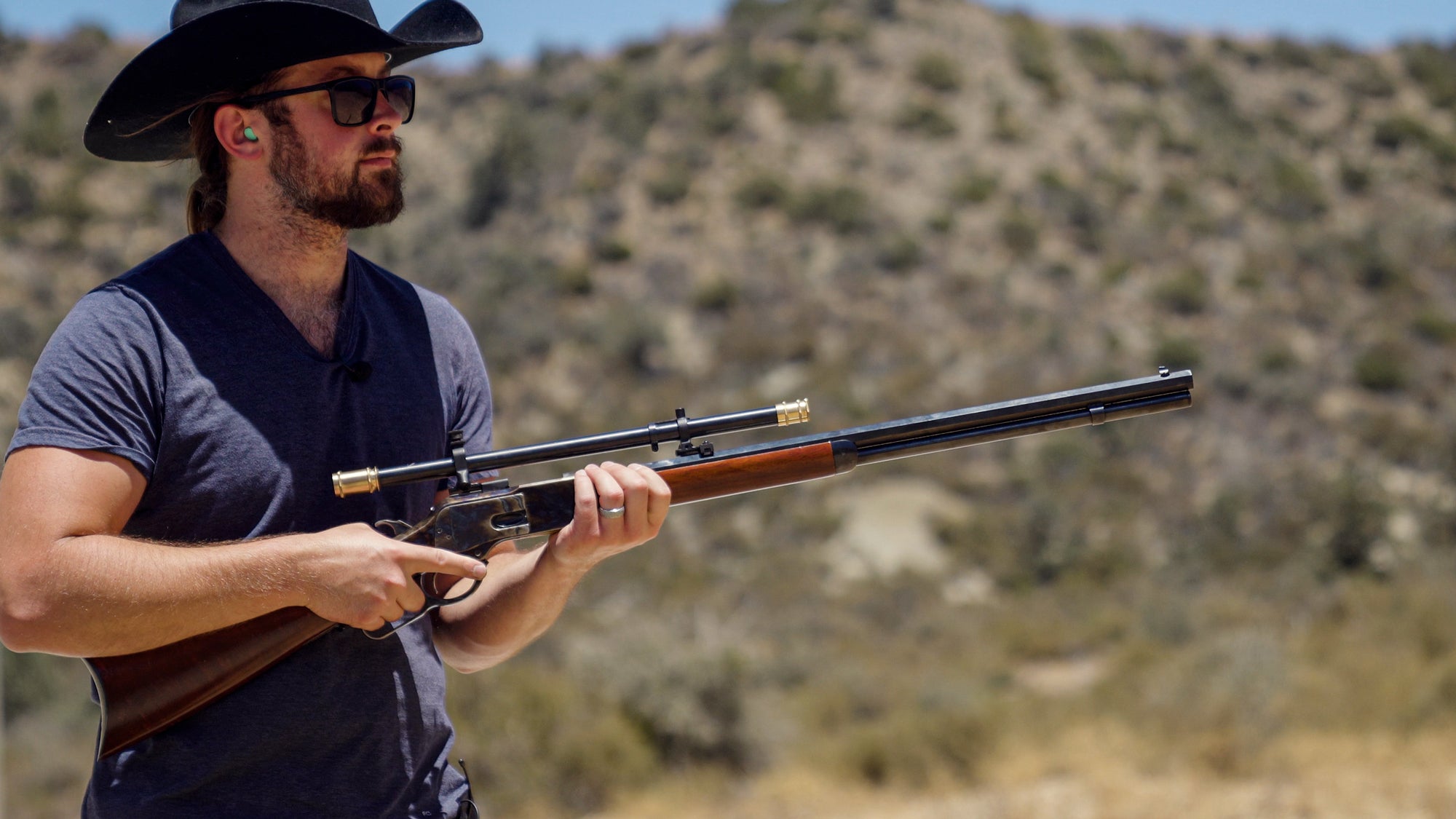 The Winchester 1873 and appropriate hat