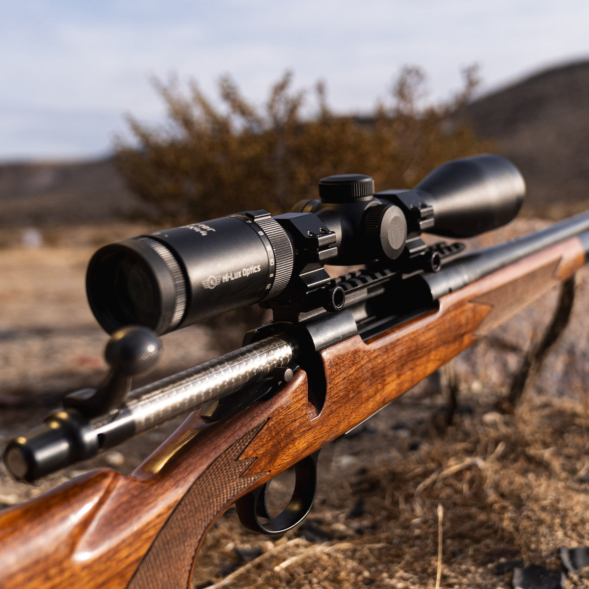 Sporter 3-12X44 scope atop a Remington 700 in .30-06